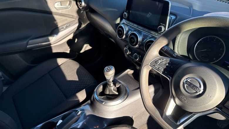 Nissan Juke 1.0 DiG-T Acenta 5dr Petrol Hatchback